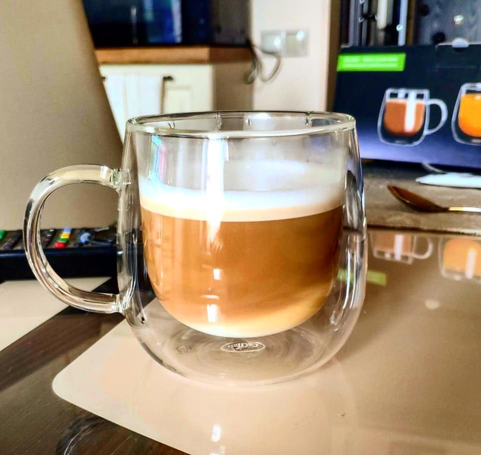 CNGLASS versatile mug suitable for latte, tea, cappuccino, or iced drinks
