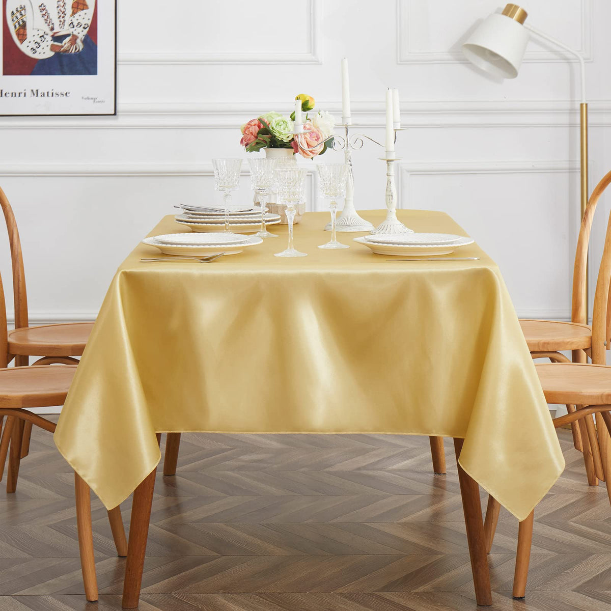 Cobedzy four-pack gold satin tablecloths offer lasting luxury for events.