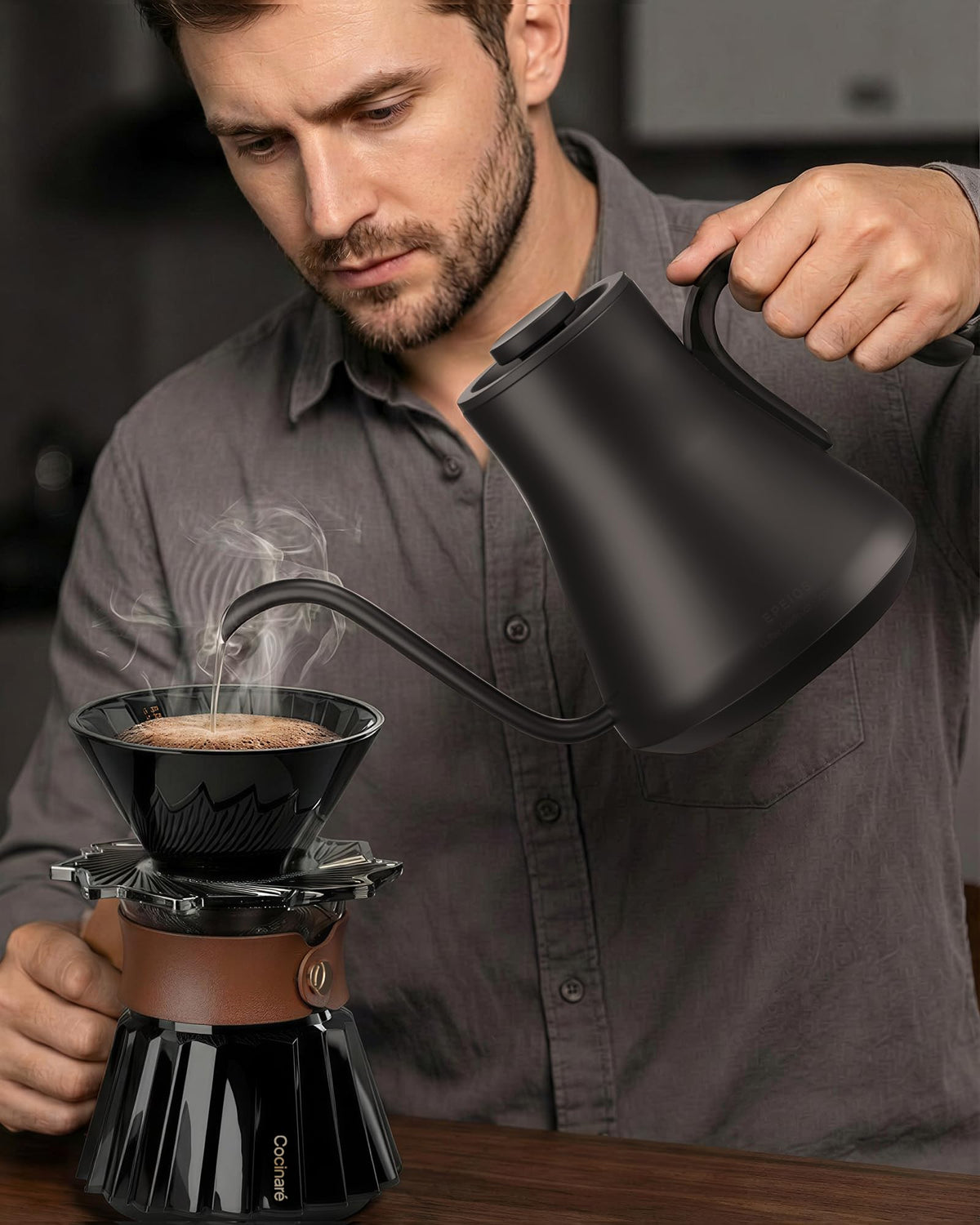Cocinare Kettle interior stainless steel shows durable, easy-to-clean construction for daily use.