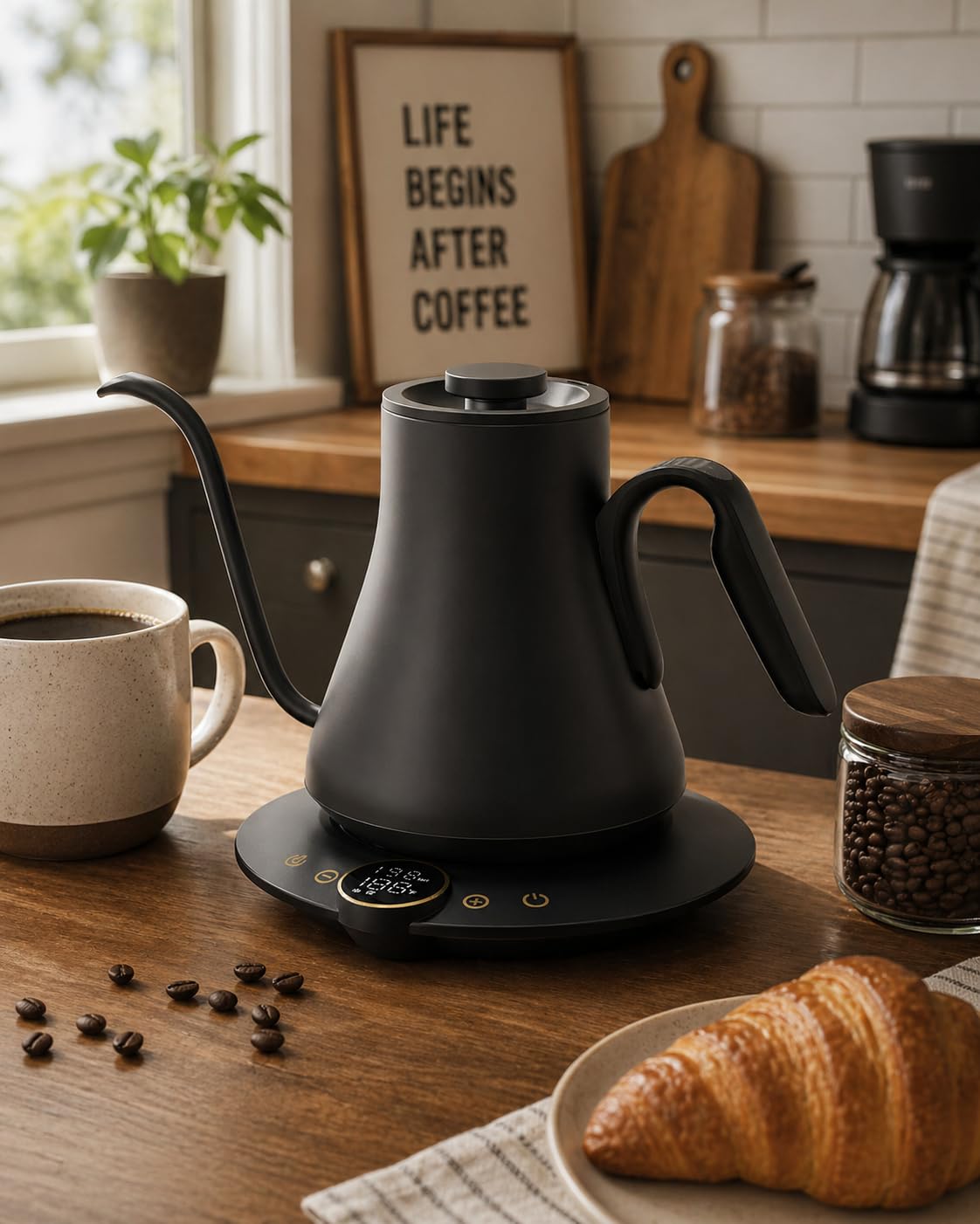 Cocinare Gooseneck Kettle matte black finish adds modern flair.