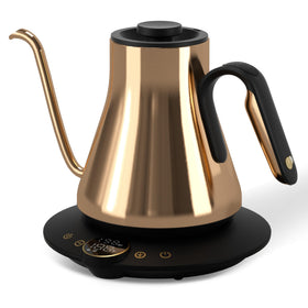 Cocinare Gustav Gold gooseneck kettle front view for precise pour control.
