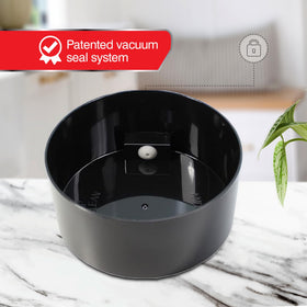 COFFEEVAC vacuum-seal technology demonstrated on a canister