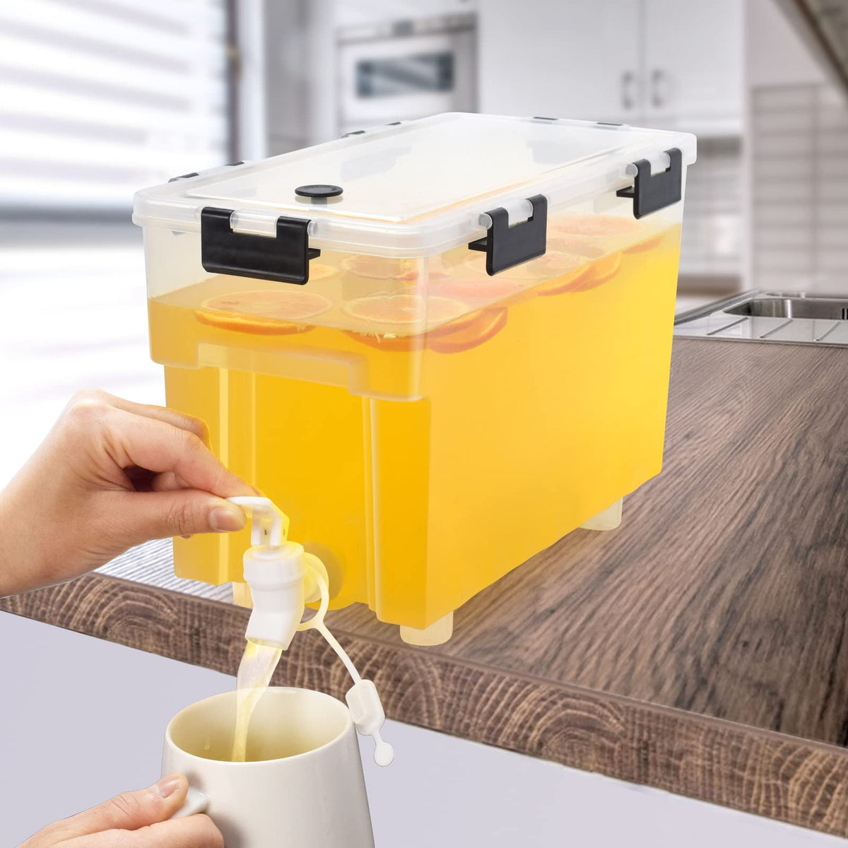 COHOMA 1.5 gallon dispenser with spigot for easy pouring in any fridge.