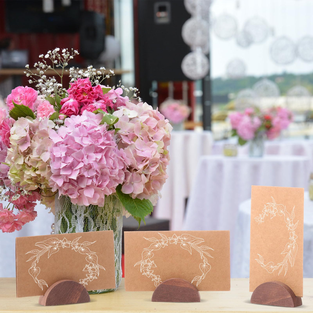 Colingmill escort cards guide guests to their seats gracefully.