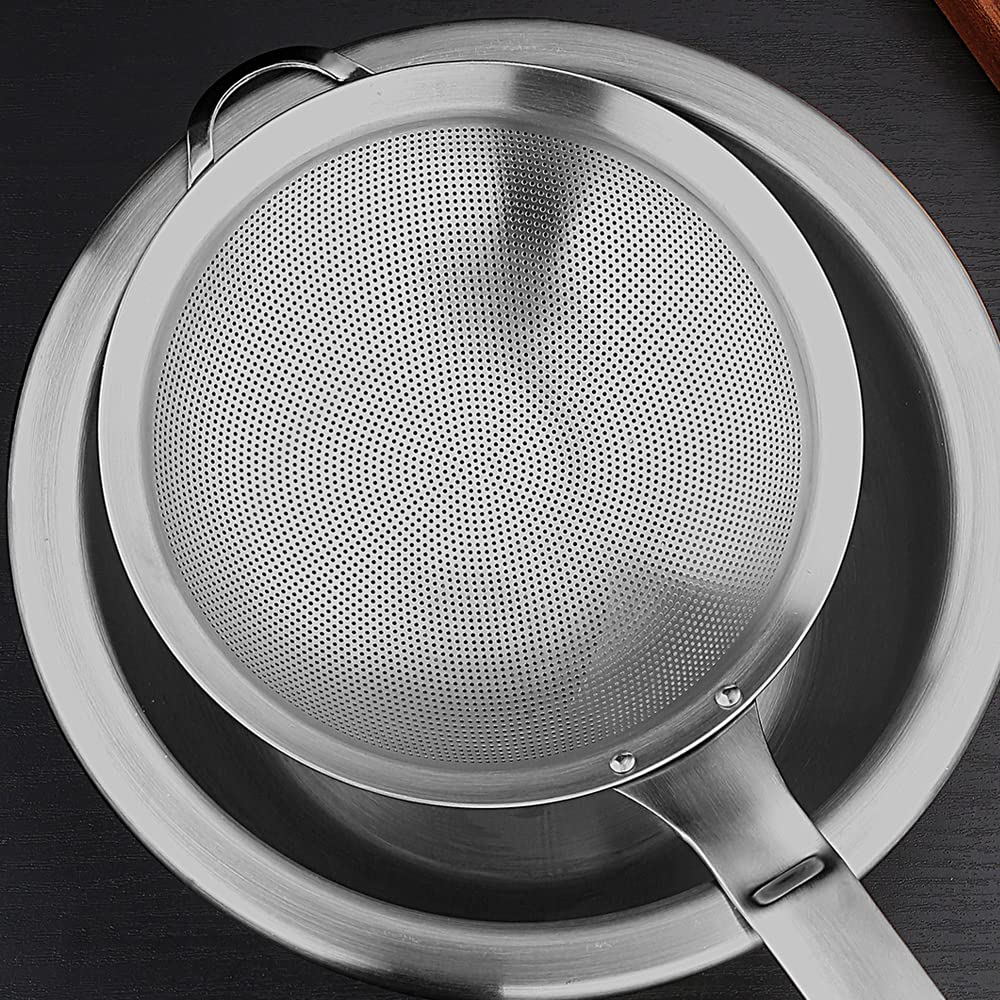 Collfa two-piece kit with fine strainer and colander for versatile filtration.