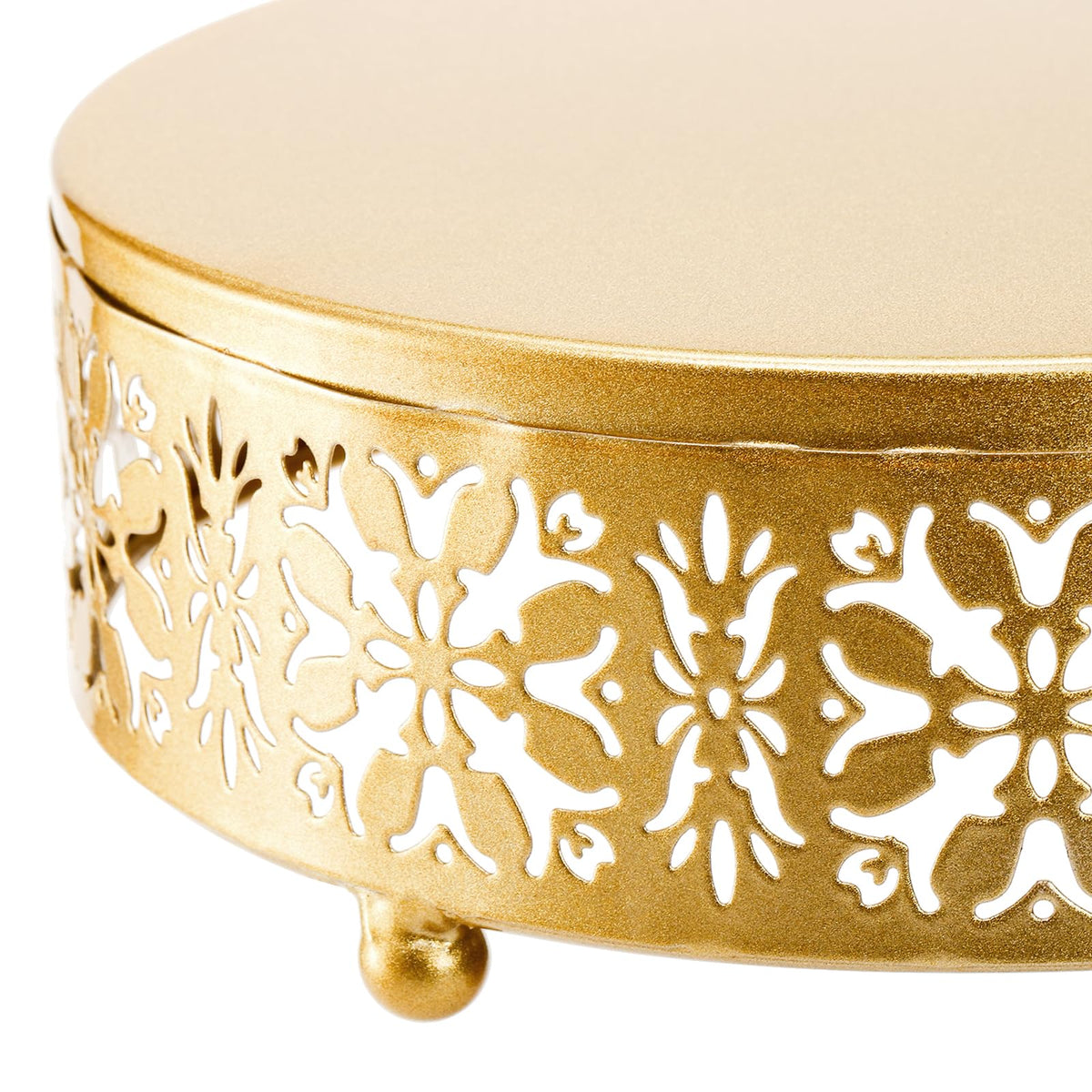Coloch golden cake stand 12inch diameter elevates large cakes gracefully.