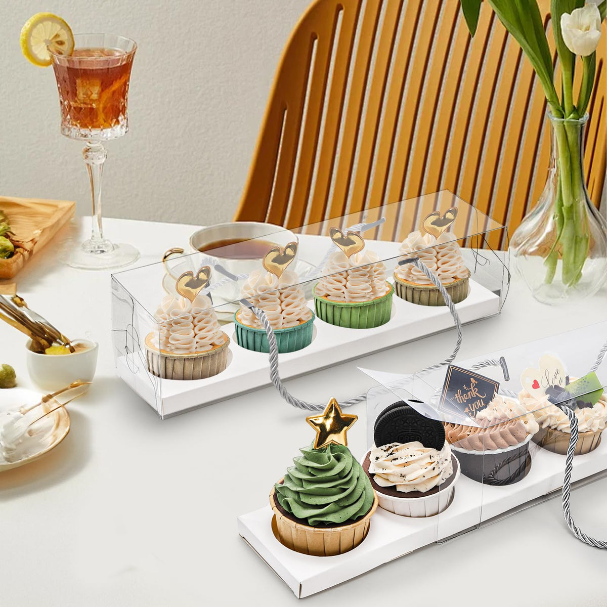 Coloch clear box showcases desserts on display.