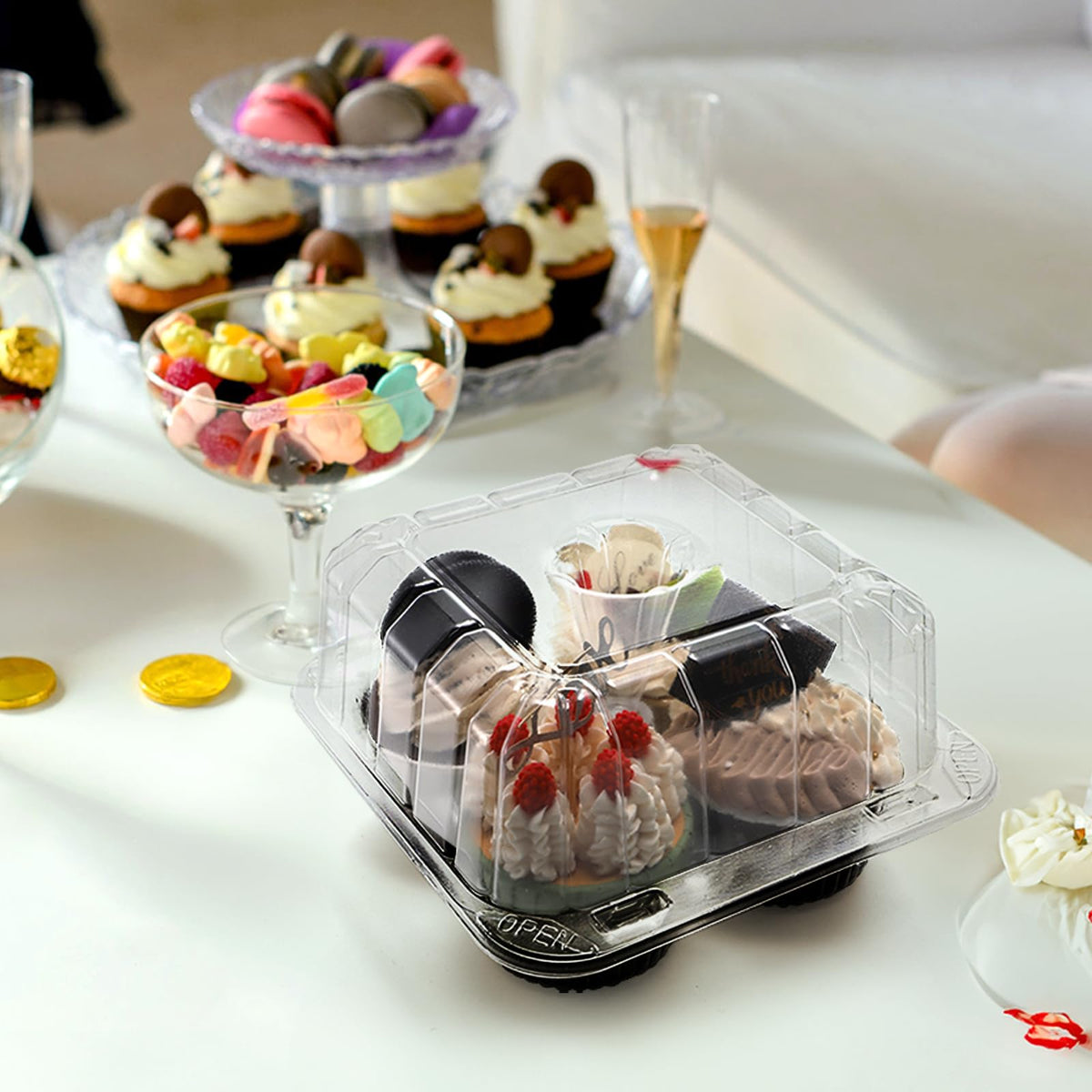 Coloch durable plastic for professional and home bakers