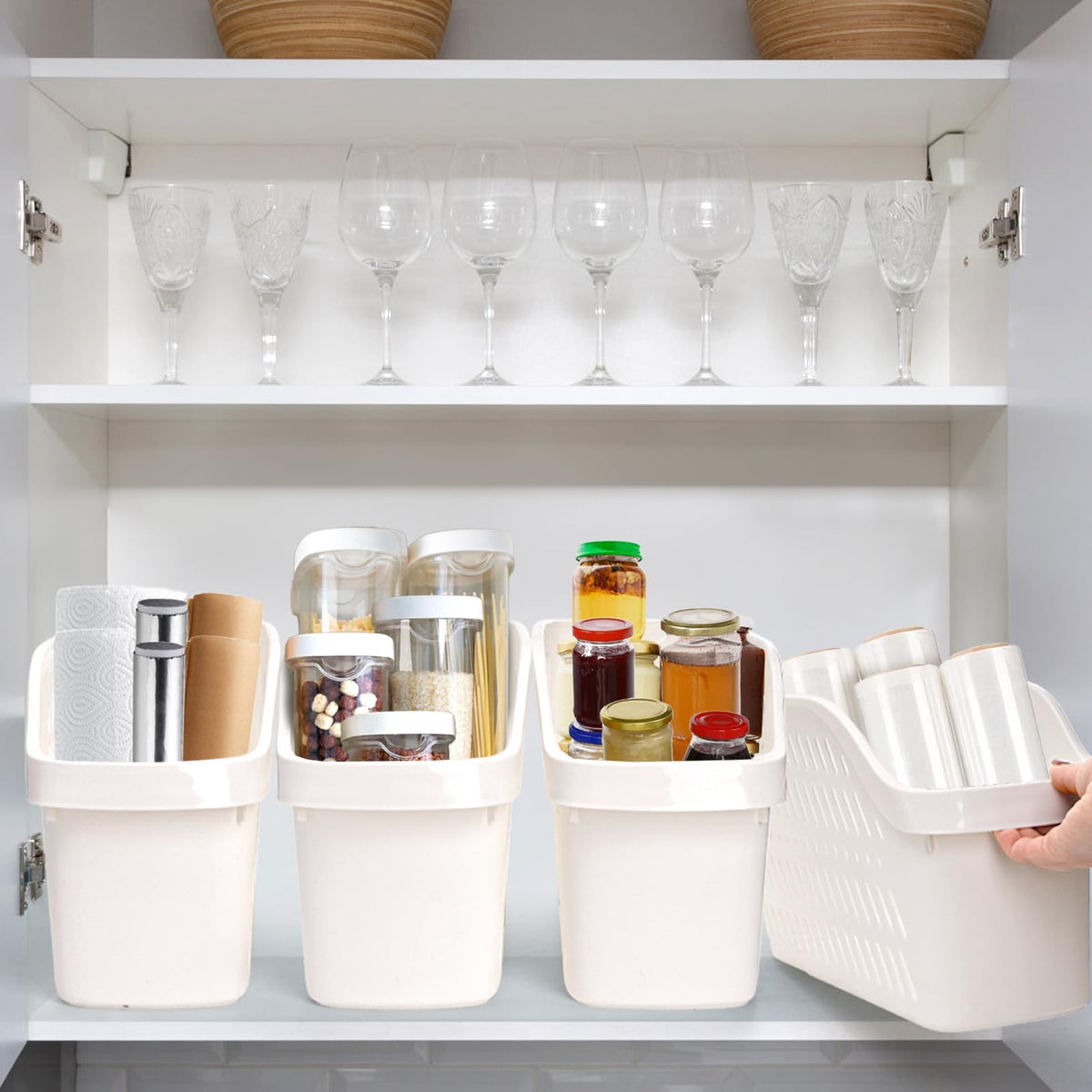 Coloch easy-clean bin surface makes cleaning fast and simple.