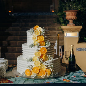 Coloch icing scraper displays right-angle serration for defined cake edges.