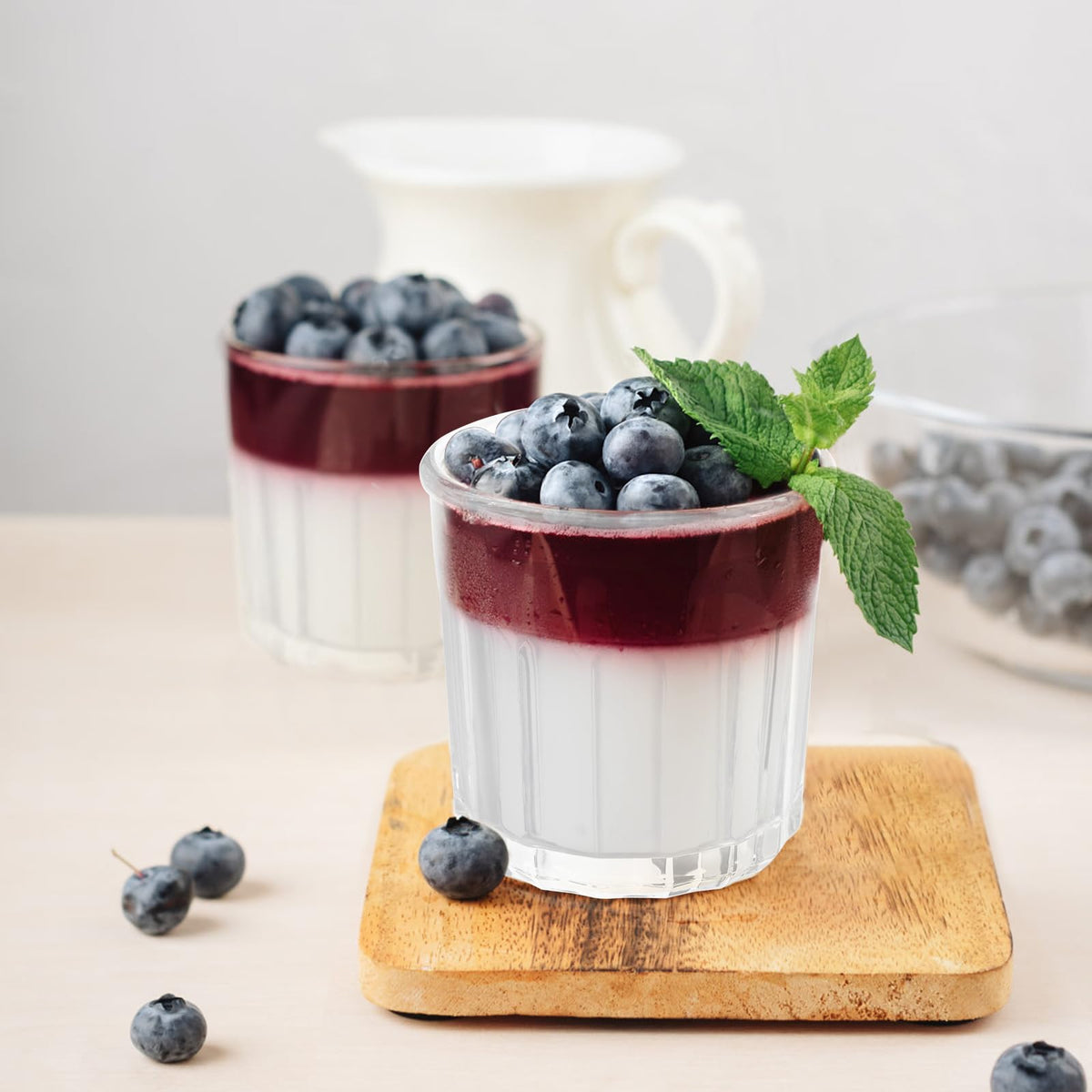 Coloch overnight oat jar offers convenient grab-and-go breakfast options.