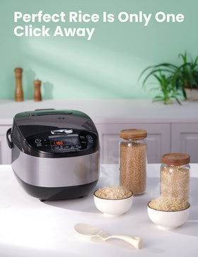 COMFEE' rice cooker LCD display shows presets and progress at a glance