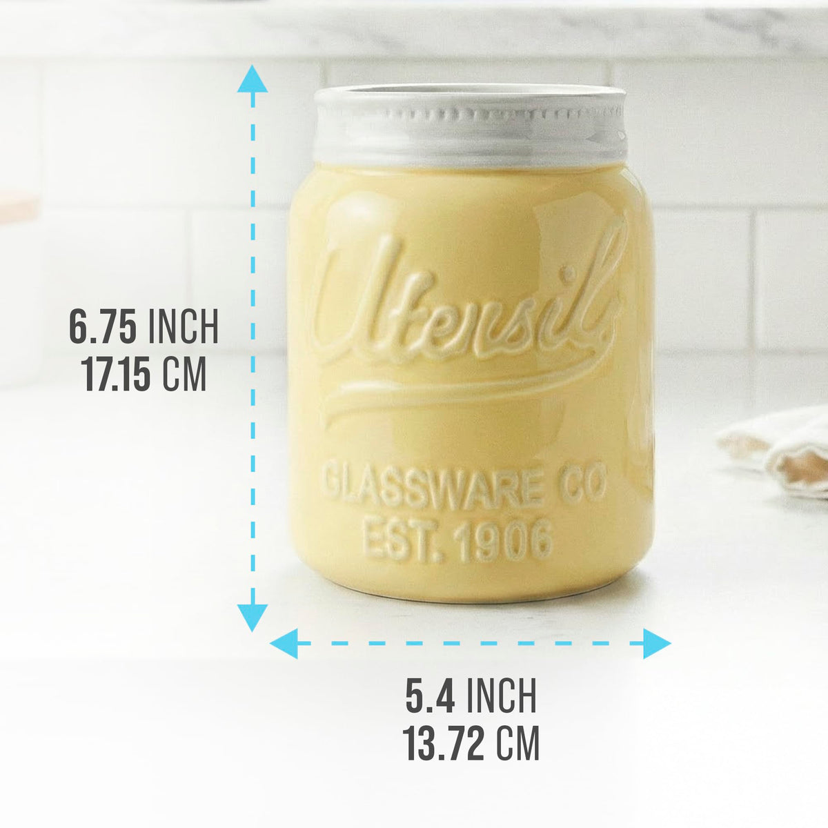 Comfify wide-mouth design accommodates many utensils for efficient meal prep.