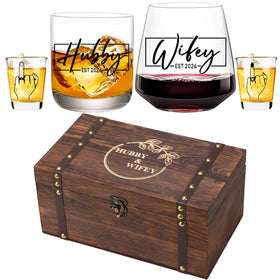 Comfit Hubby-Wifey box lid engraving showcases a premium wedding keepsake.