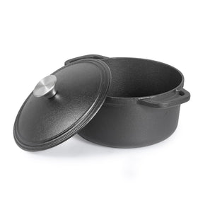 Commercial CHEF 3.4 Qt Dutch oven, dome-lid view, delivers even heat for consistent cooking.