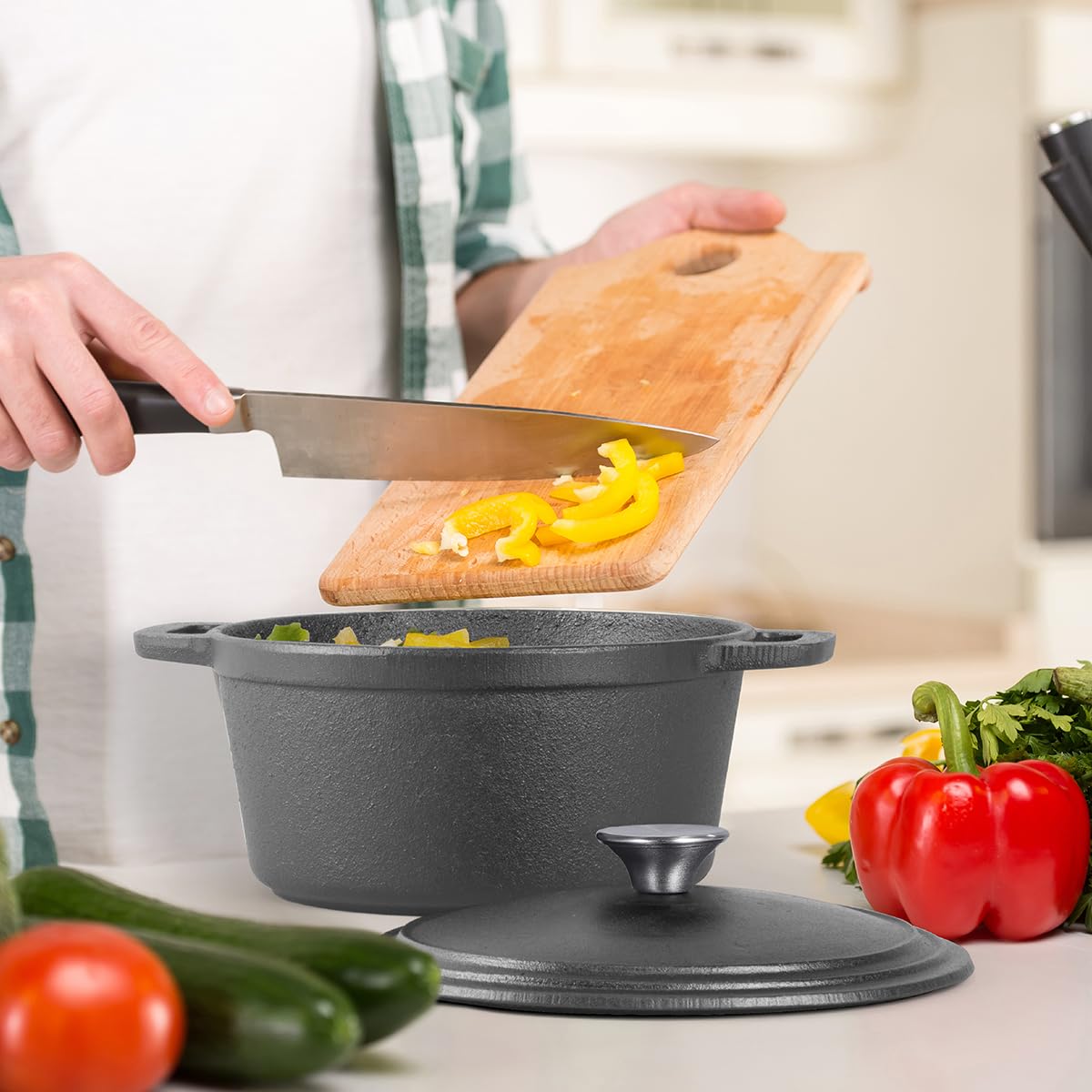 Commercial CHEF simmering-aroma, rich flavors from a versatile kitchen workhorse.