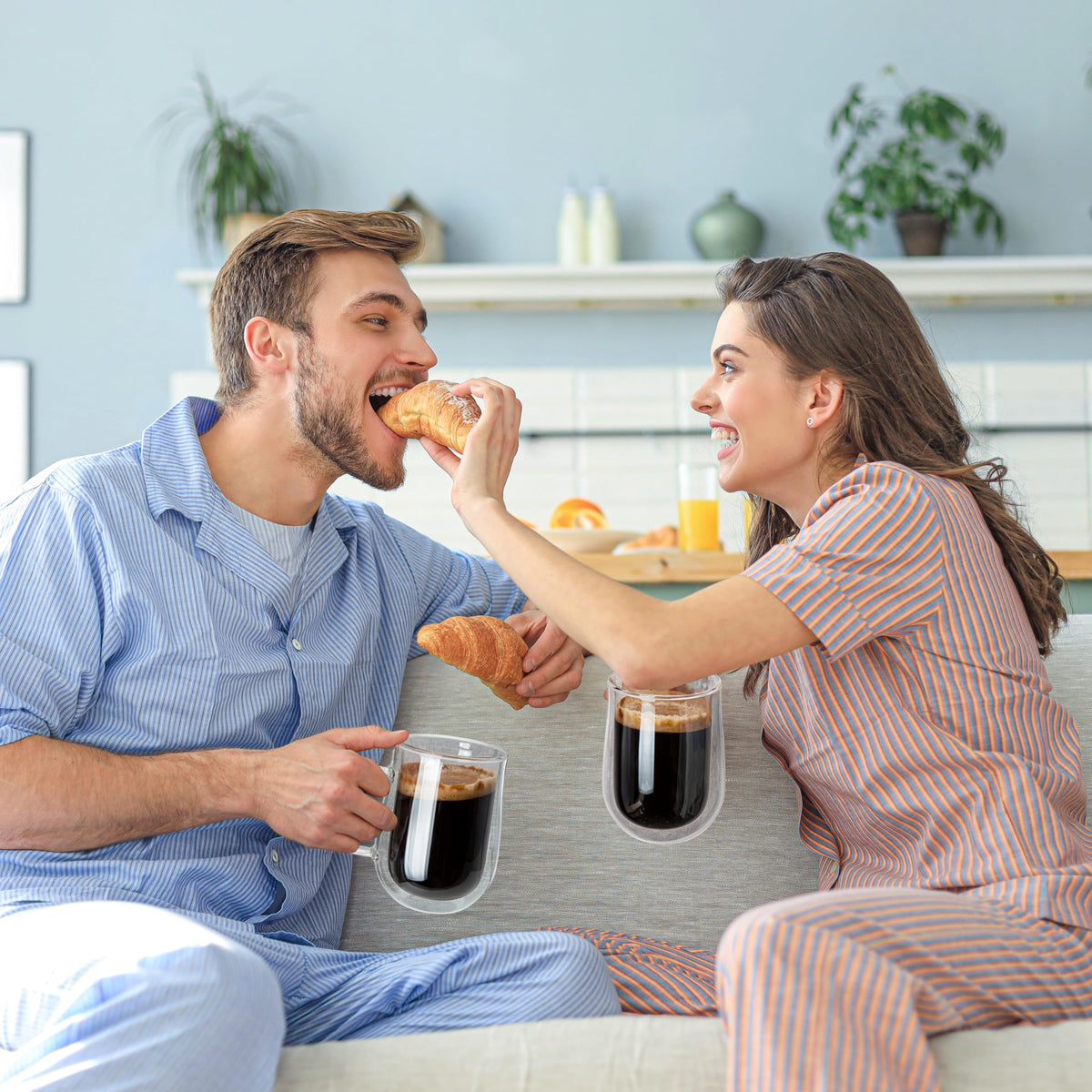 COMOME gift-ready packaging makes this mug set a thoughtful wedding or anniversary gift.