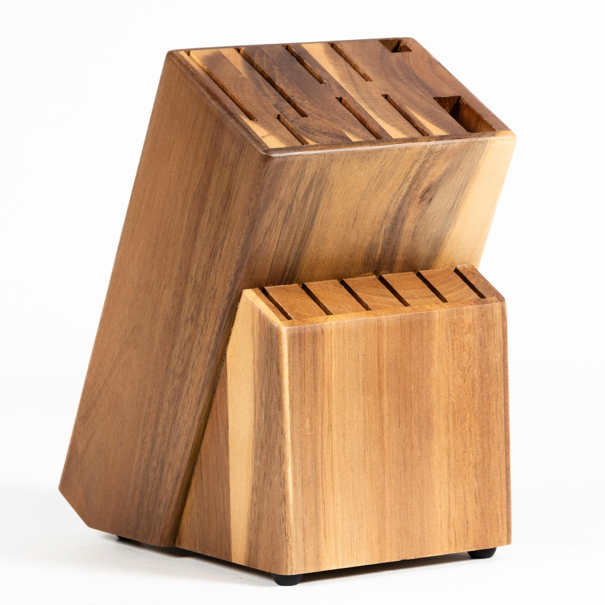 Coninx Acacia knife block with 15 slots keeps blades organized and accessible.