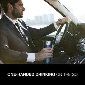 Contigo Luxe Monaco mug in action demonstrates one-handed sipping.