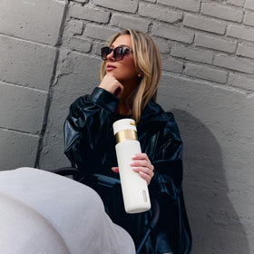 Contigo removable carry strap enables hands-free transport.