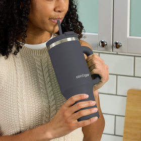 Contigo Streeterville 40oz tumbler darkstone straw-open for versatile drinking on the move.