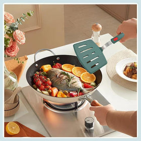 Heat resistance up to 600°F shown for Contiup spatula in green.