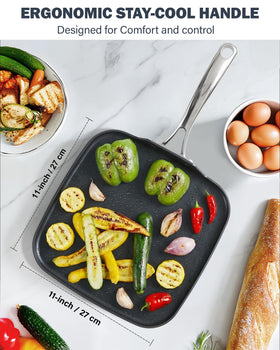Cooks Standard heavy-gauge aluminum core delivers even heating across the pan.