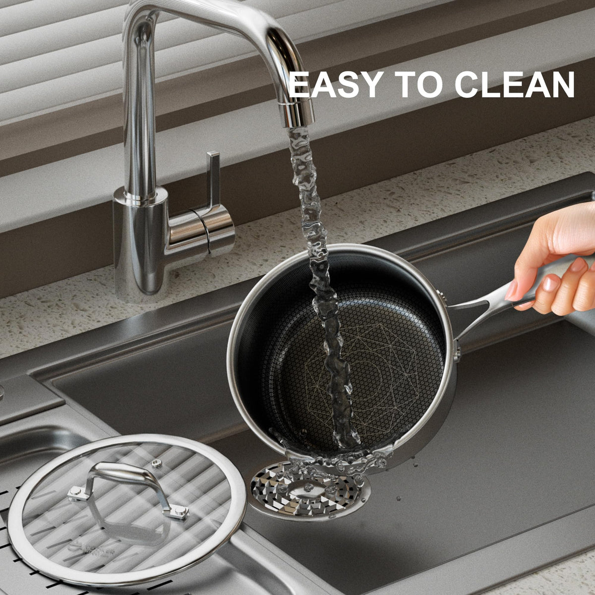 COOKER KING ceramic coating close-up for easy release and simple cleaning.