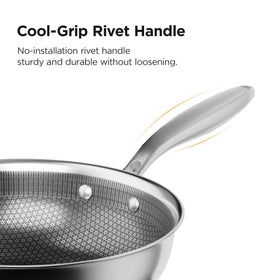 COOKER KING nonstick surface eases release and cleanup