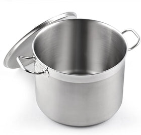 Cooks Standard 8-quart stock pot with lid, ideal for large batches.