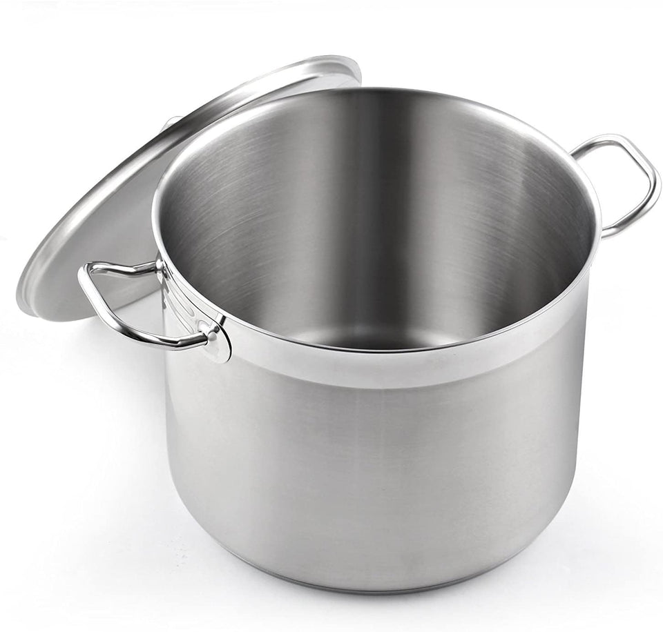 Cooks Standard 8-quart stock pot with lid, ideal for large batches.