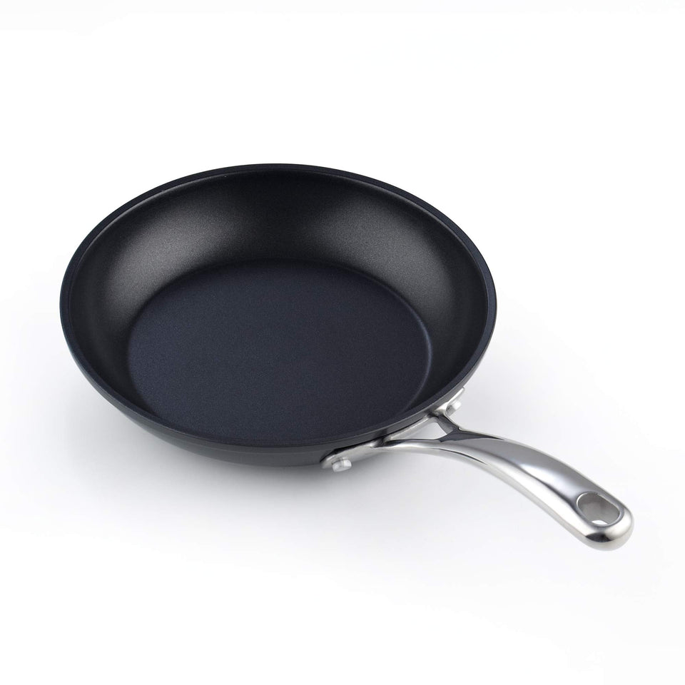 Cooks Standard 8-Inch omelet pan top view highlighting even heat and easy release.