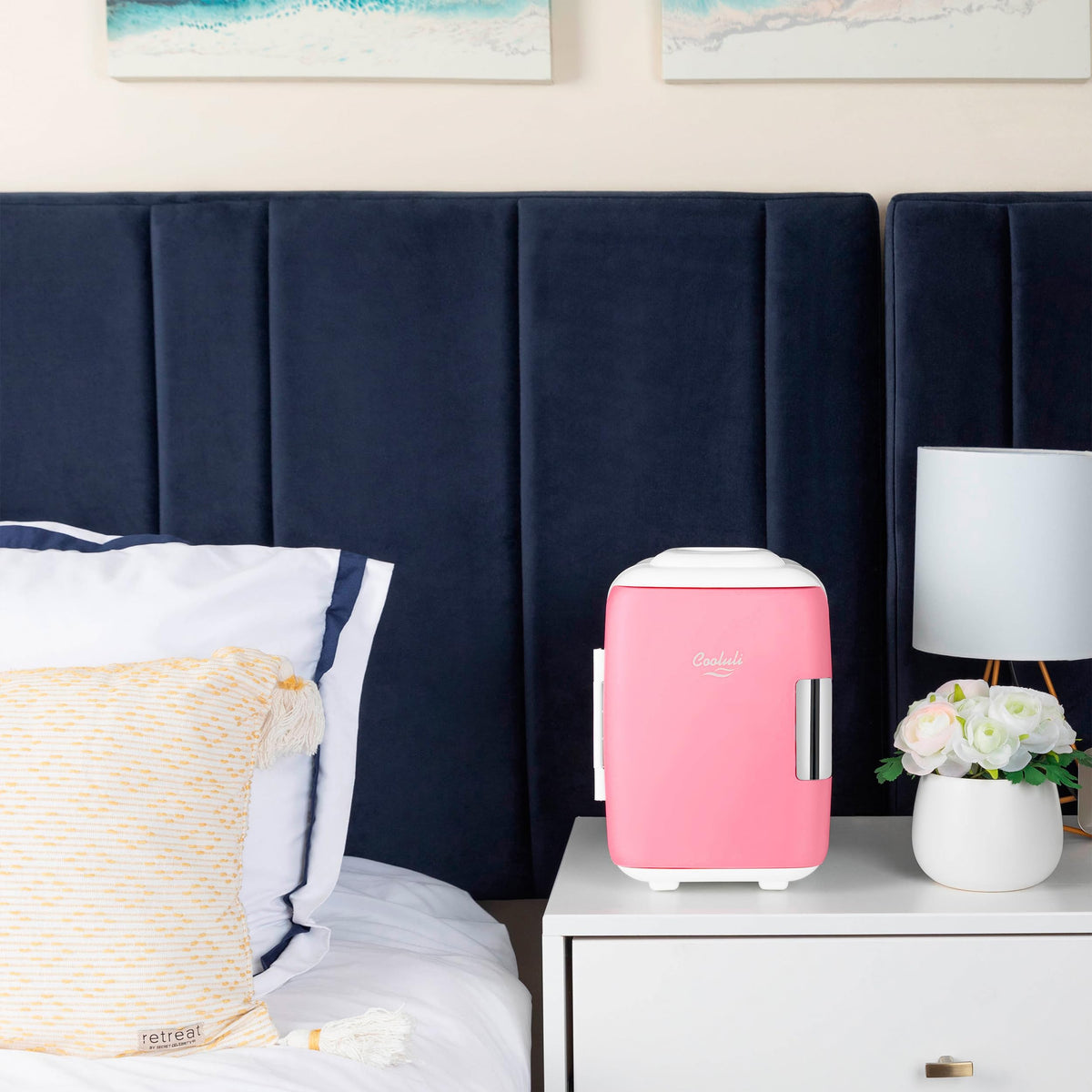 Cooluli mini fridge cooling and warming switch in action.