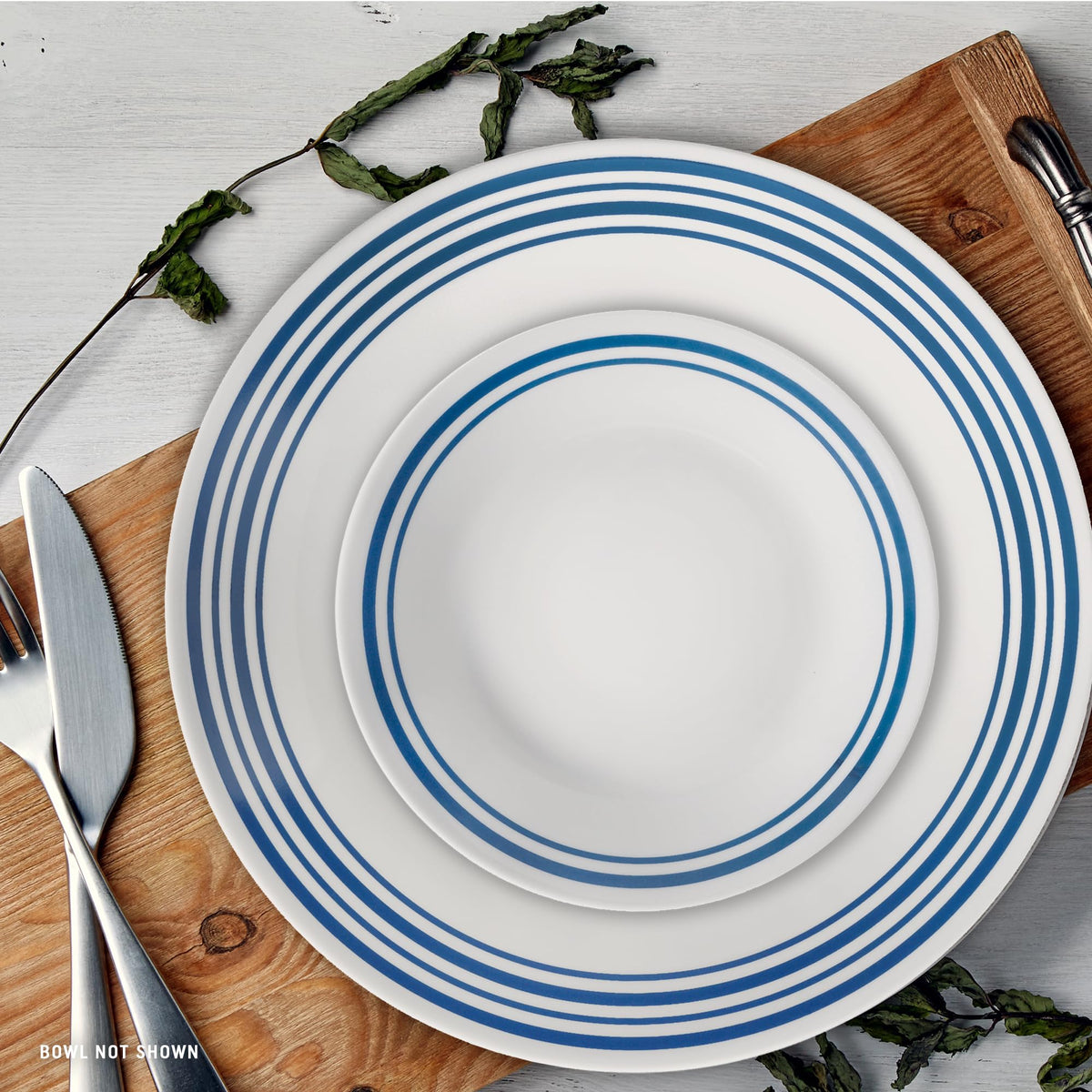 Corelle Vitrelle service-for-6 display set, ideal for family dinners.