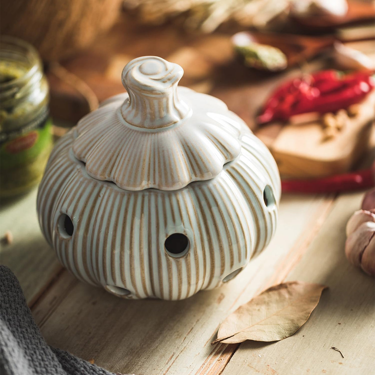 Cormomu giftable kitchen accessory presents a practical decorative gift.
