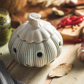 Cormomu giftable kitchen accessory presents a practical decorative gift.