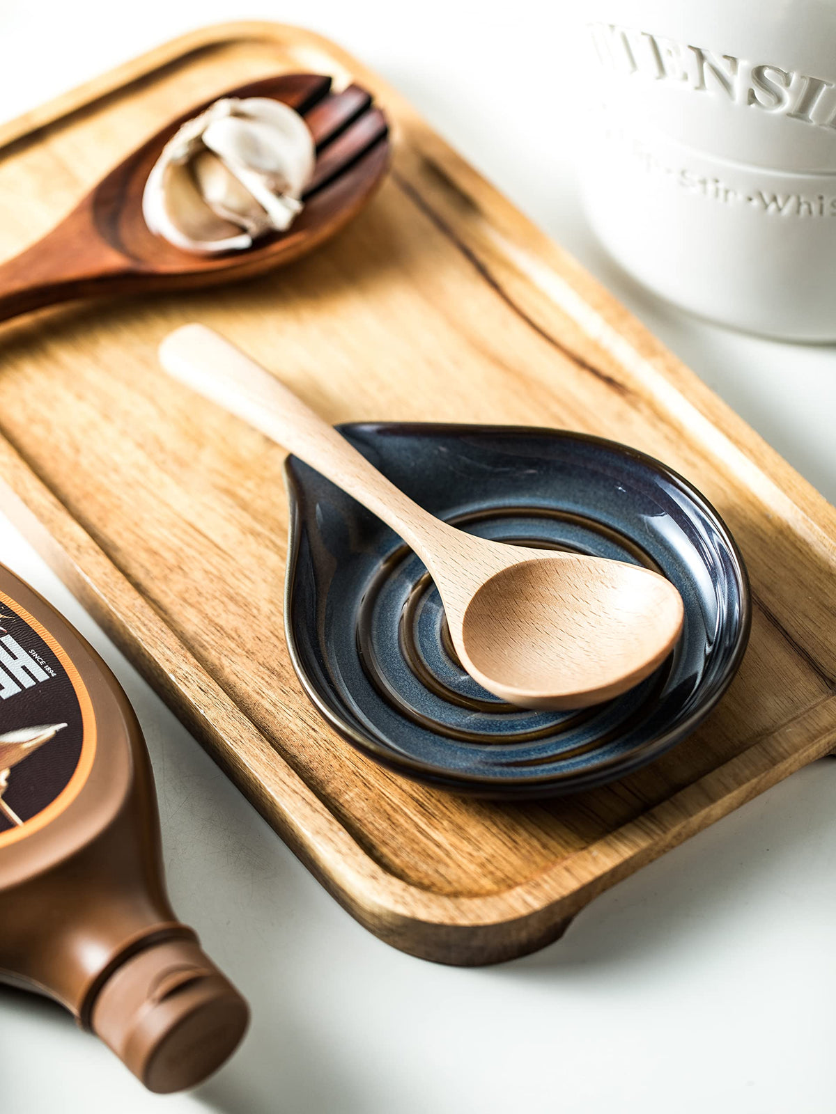 Cormomu spoon rest holds spoons, spatulas, ladles, and tongs quickly