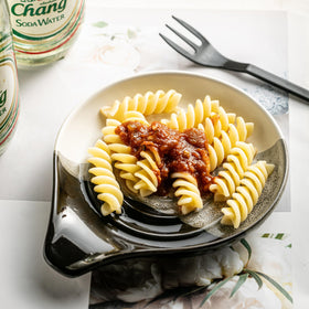Cormomu nonstick ceramic spoon rest cleans easily after use