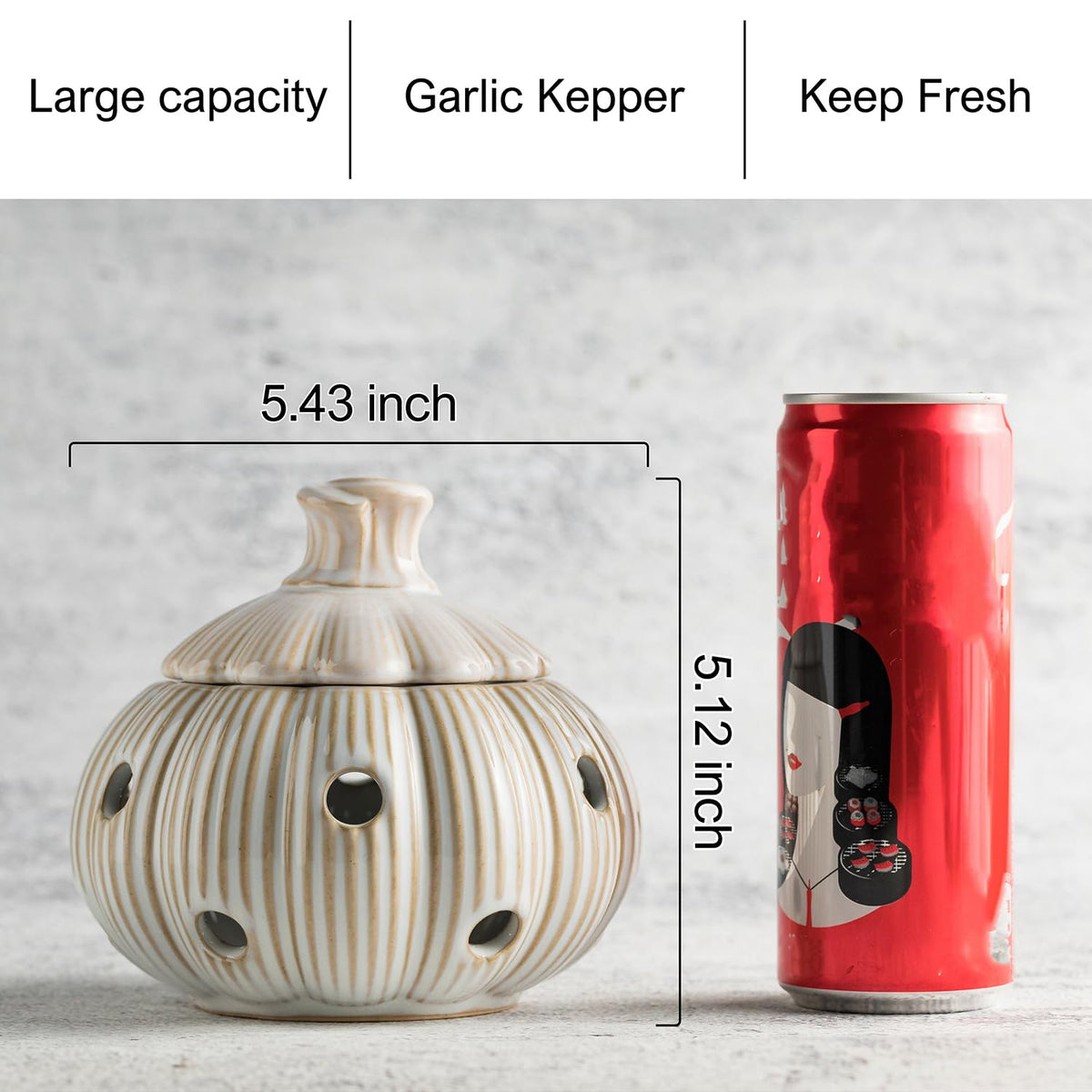 Cormomu smooth ceramic garlic keeper resists water marks and scratches.
