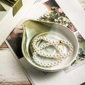 Cormomu gradient glaze closeup showcases swirl pattern and premium ceramic finish.