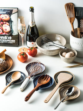 Cormomu gift-ready spoon holder suits housewarmings and kitchen lovers
