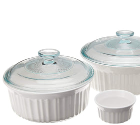 CorningWare French White 1.5qt round casserole with glass lid—even heating for meals