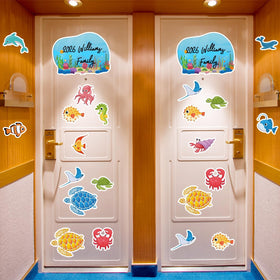 Cosmisun dolphin magnet evokes sunny cruise vibes on walls.