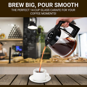 COSPARX dripless spout carafe reduces spills during pouring.