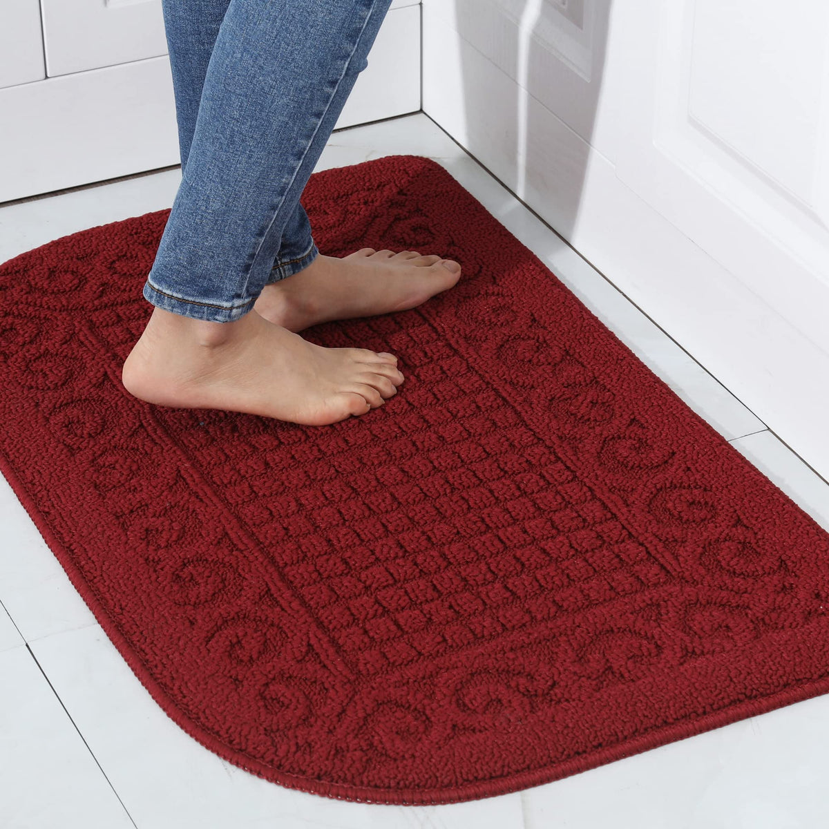 COSY HOMEER anti-slip kitchen mat burgundy provides stable footing.
