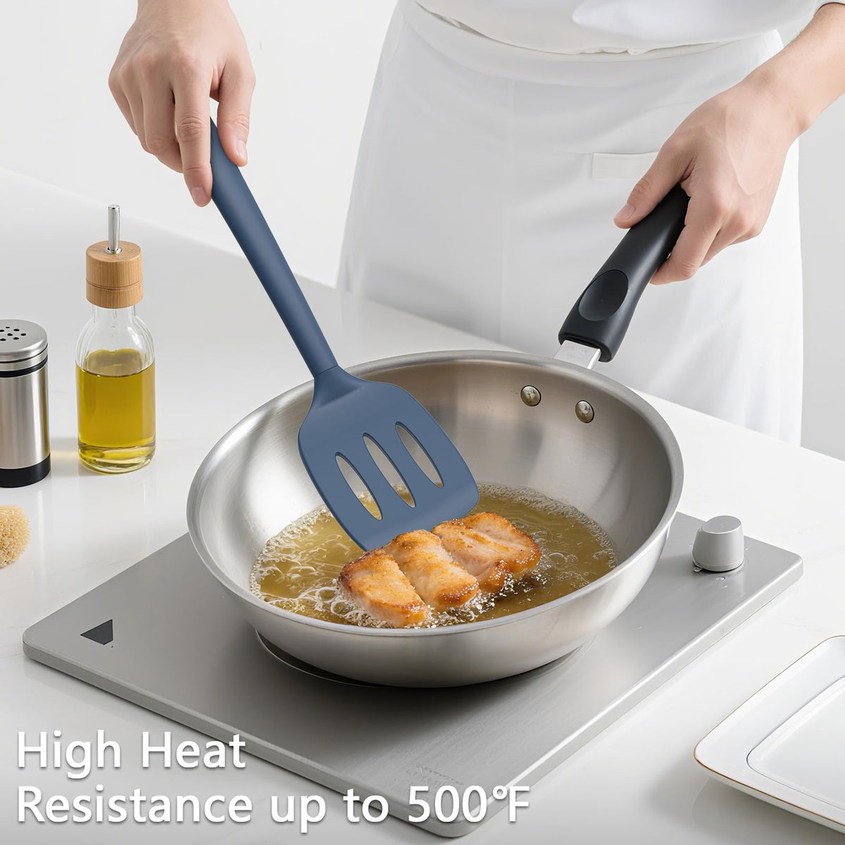 Coukre silicone handle close-up demonstrates comfortable grip and heat insulation.
