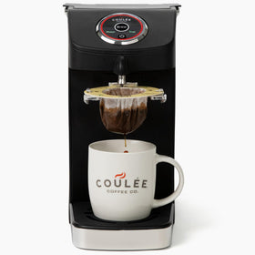 Coulée SWIRL shows a stainless-steel brew path for a clean pour-over.