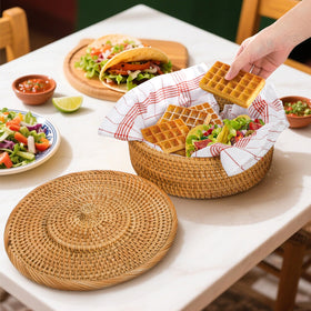 Covzoe versatile tortilla holder holds tortillas, wraps, pancakes, or fruits.