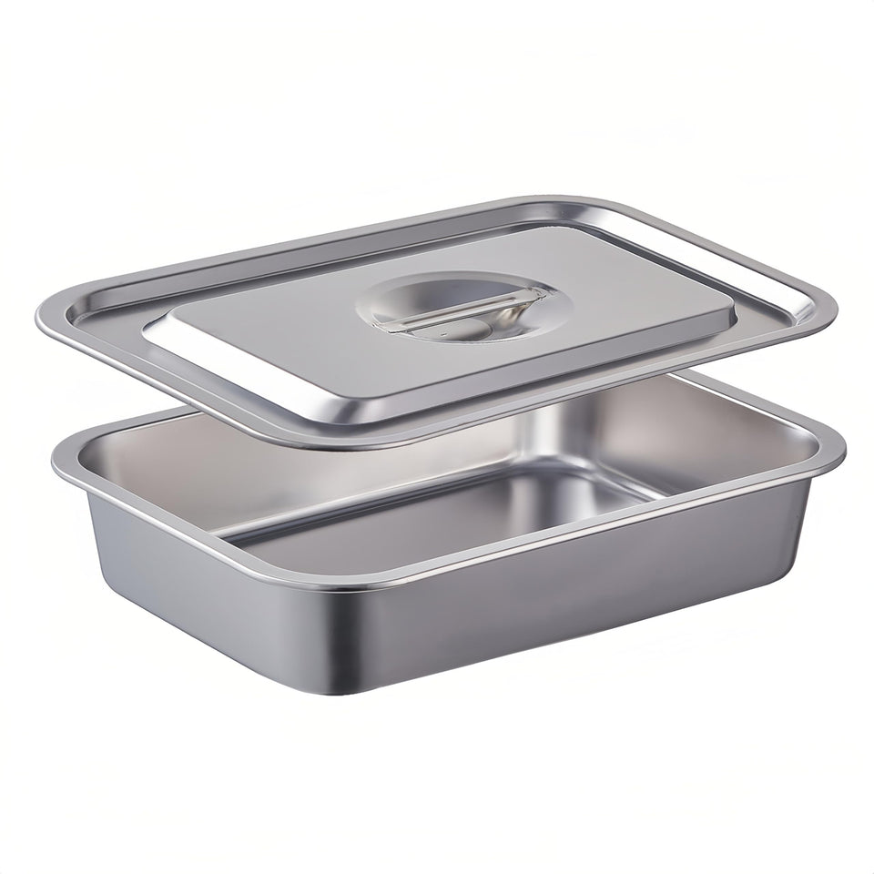 CozyState Lasagna Pan with lid on, showing tidy design and lid for easy storage.
