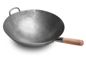 Craft Wok 16-inch hammered top view shows even heat for fast searing.